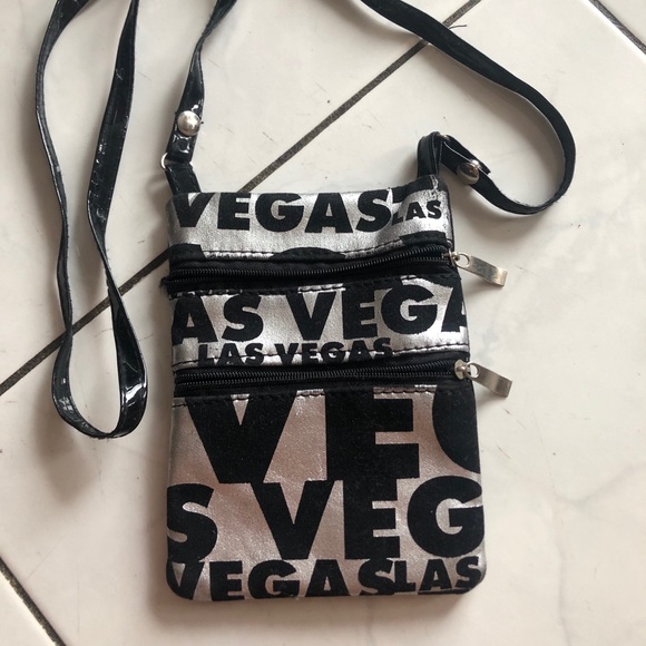 Las Vegas travel bag! - Picture 2 of 2